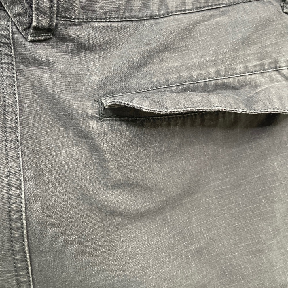 Y2K Nike Cargo Shorts Men 34 Gray Swoosh Baggy Grunge Outdoor Utility Hike Trail - Picture 9 of 16